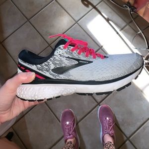 Brooks Ghost 11